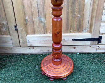 Lovely Turned Wood Pedestal Plant Stand 72.5 cm tall