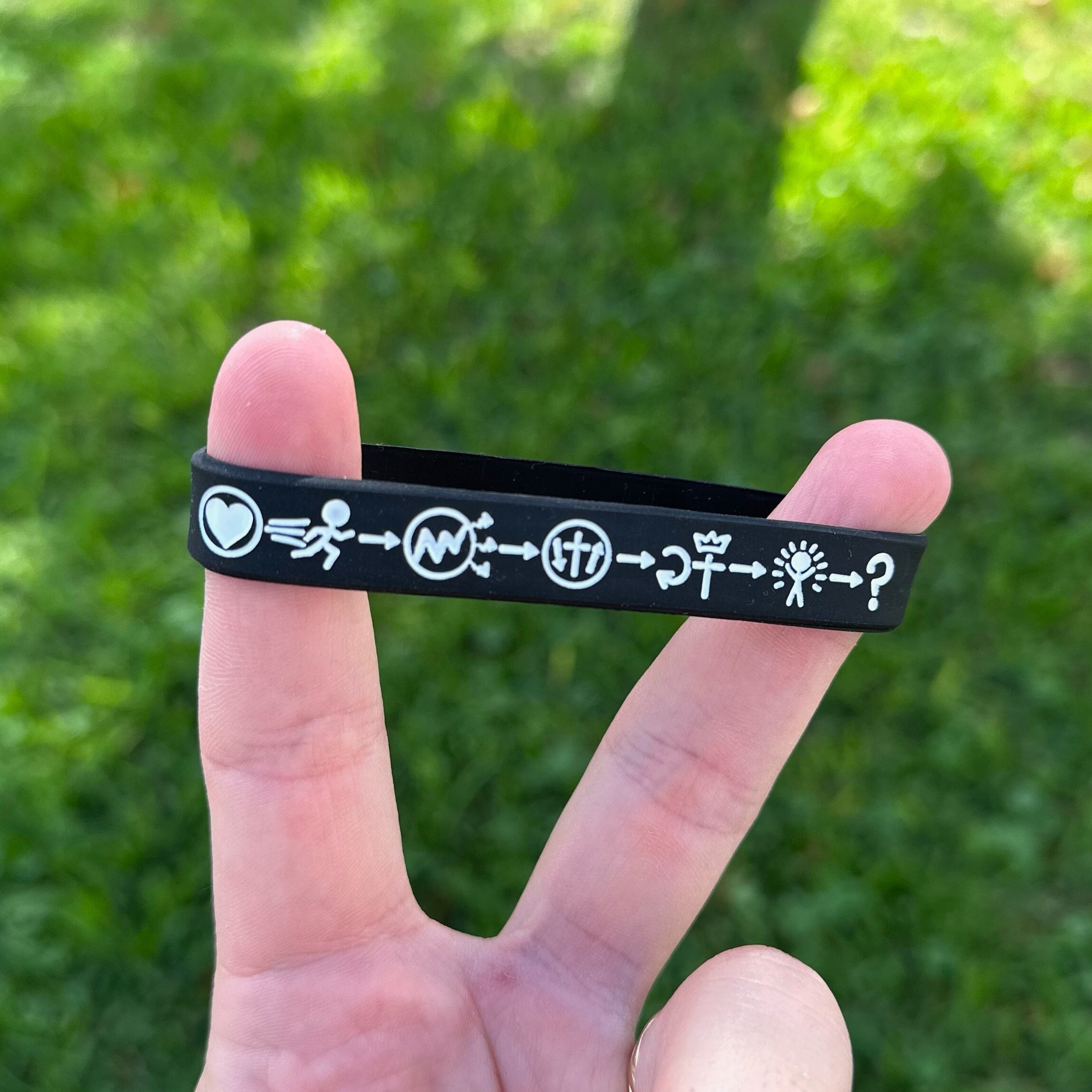 Circle bracelets shop with words