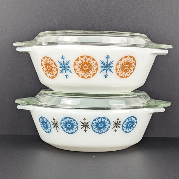 Set of JAJ Pyrex Morning Star and Fleur de Lys Winter Star 505 1 Pint Round Casserole Dishes With Lids, 1960's 1970's English Pyrex