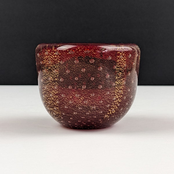 Vintage Murano Sommerso a Bollicine Square Red Glass Bowl, Bullicante and Gold Polveri, Mid Century Italian Venetian Art Glass Bowl