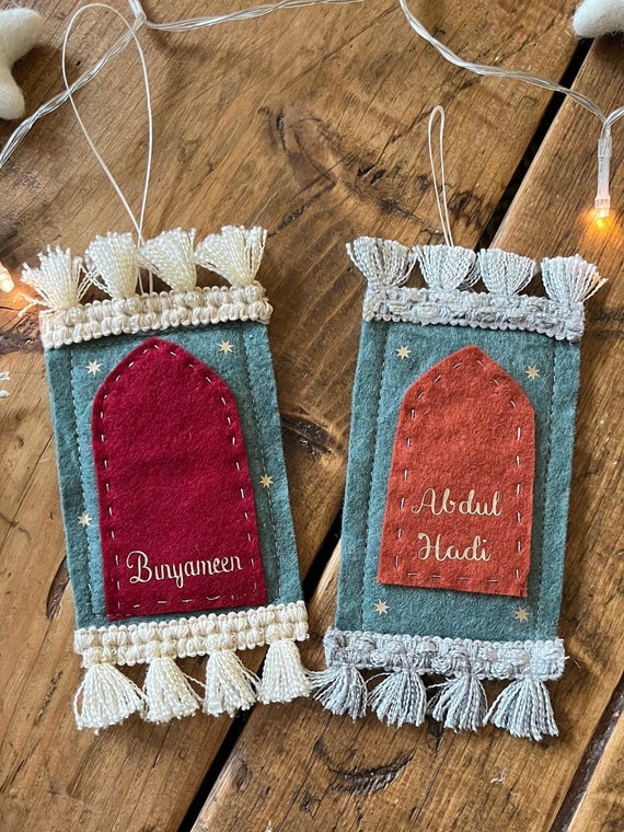 Personalized Prayermat Ornament: Islamic Kids Decor, Ramadan Mubarak mini payer mats