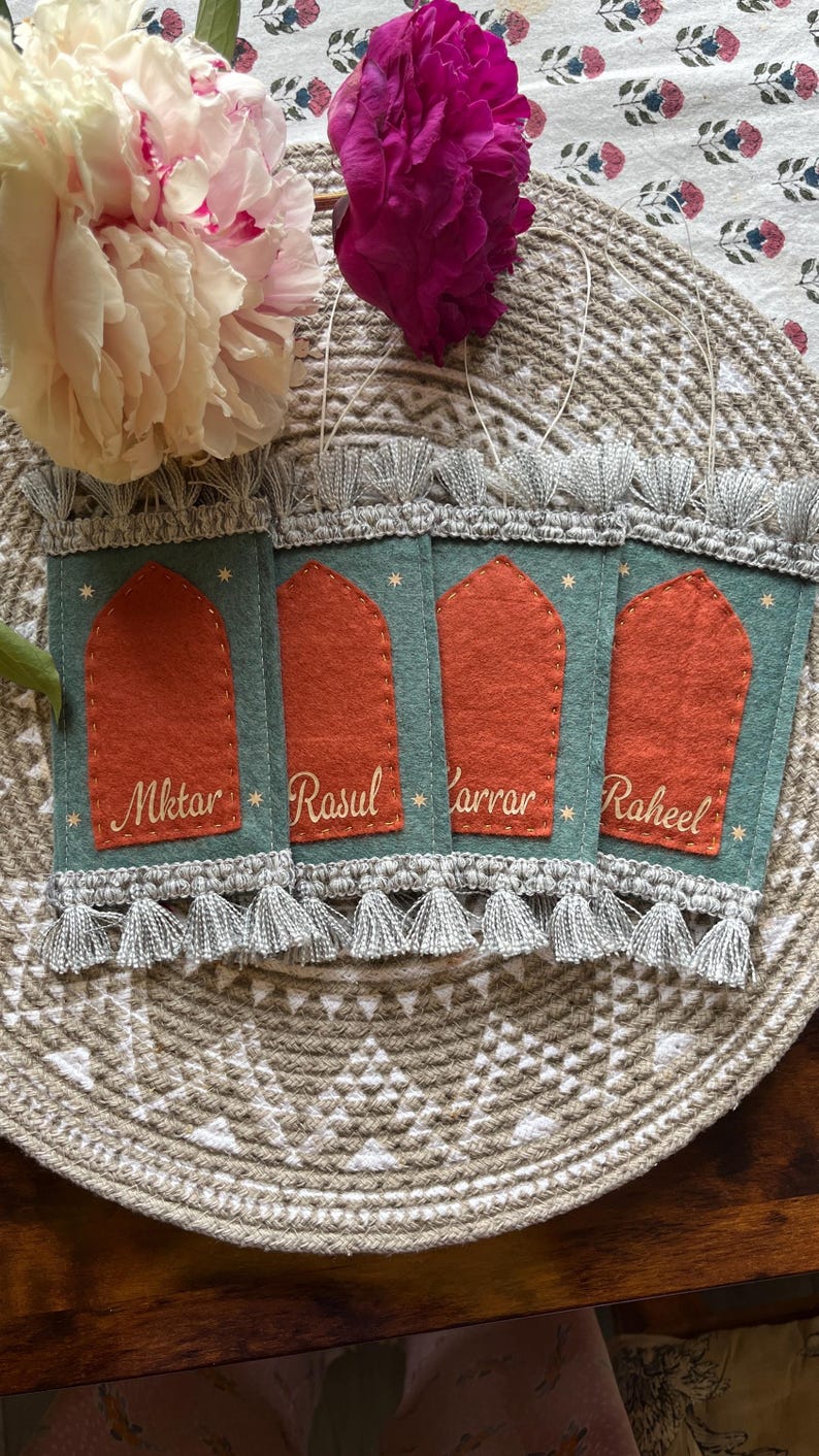 Personalized Prayermat Ornament: Islamic Kids Decor, Ramadan Mubarak mini payer mats afbeelding 6