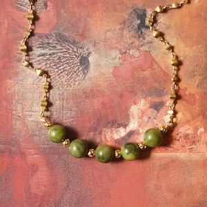 collier de jade vert - collier de perles de jade néphrite - collier de perles d’or - collier de cristal - collier de perles de pierres précieuses - pierre verte