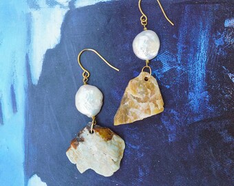 pearl and beach pebble earrings - raw stone and pearl - genuine pearl earrings - mismatched earrings - natural earrings - bohemian jewelry