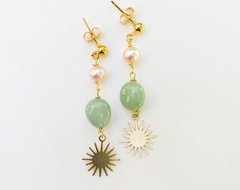 pearl and aventurine earrings - freshwater pearls - green aventurine - pearl earrings - gemstone earrings - crystal earrings