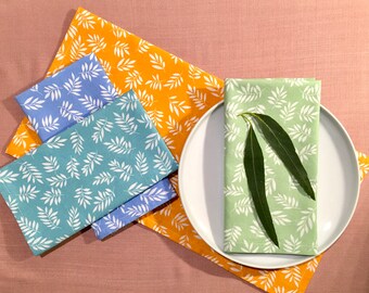 4 TABLE NAPKINS, dinner size, 100% cotton, reusable table linen, serviettes, floral print, every day napkins, cloth napkins, handmade gift,