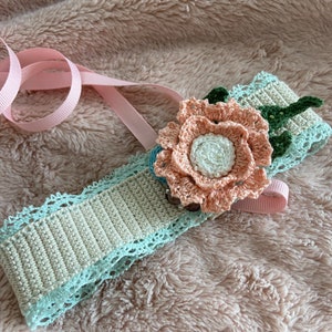 Floral cotton choker with beads