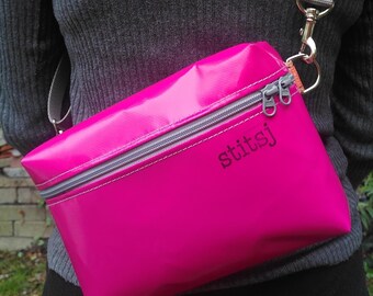Pink sail shoulder bag (vegan and upcycled)