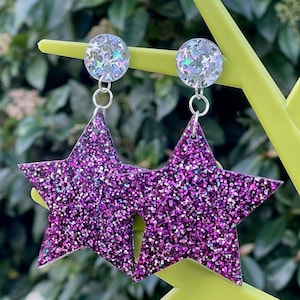 GLITTER STJÄRNA ÖRHÄNGEN disco holograf mörkrosa resin present till henne söt cool