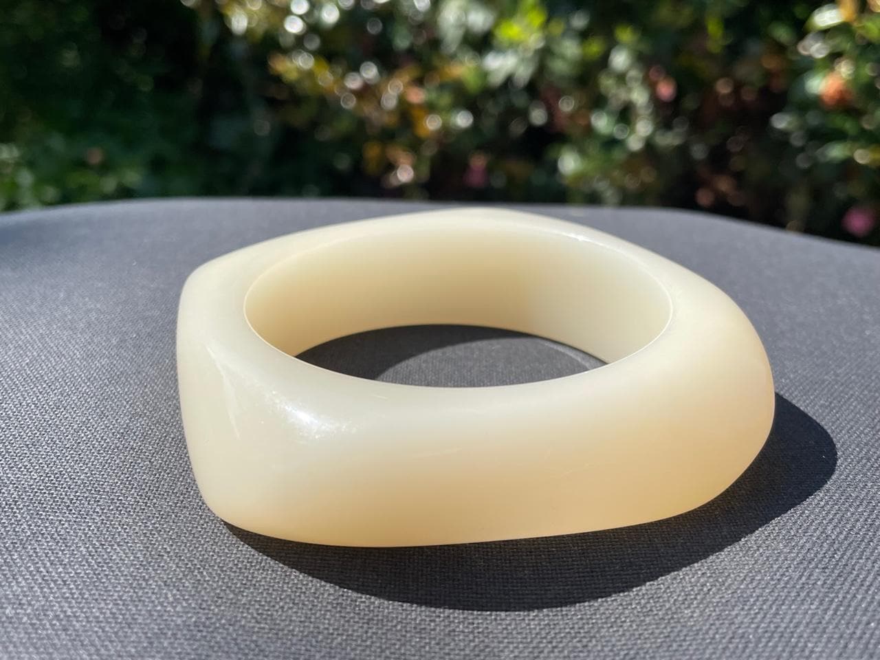 ヴィンテージクリームルーサイトスクエアバングルブレスレット6.5 cm 