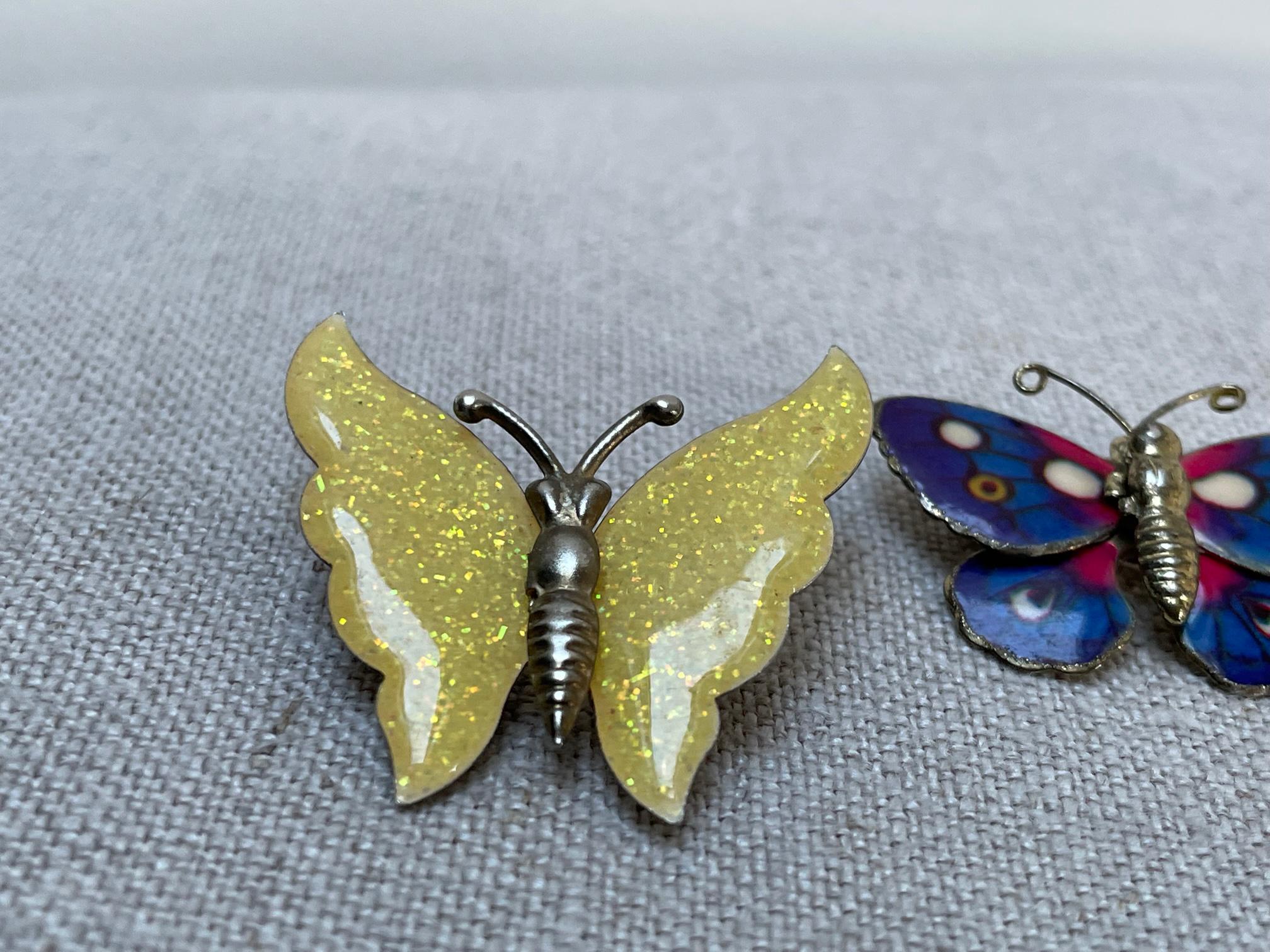 Broche Papillon Stylisé En Métal Doré Et Argenté - Vintage Années 1970, Occasion