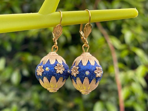 カシミールボールイヤリング ネイビーブルー ゴールドメッキ フレンチ