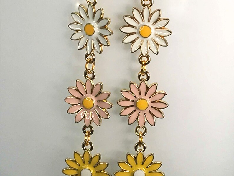 DAISY CHAIN EARRINGS enamel kawaii cute flower earrings cool pretty gift for her unique seventies retro quirky earrings