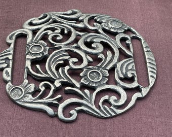 Boucle De Ceinture Homme – Croix Rouge Et Motif Floral, étain Et Acier, 40mm