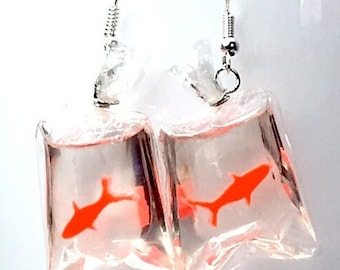 GOLDFISH BAG EARRINGS Acrylic