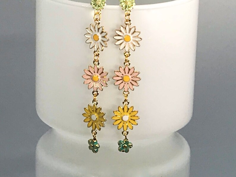 DAISY CHAIN EARRINGS enamel kawaii cute flower earrings cool pretty gift for her unique seventies retro quirky earrings