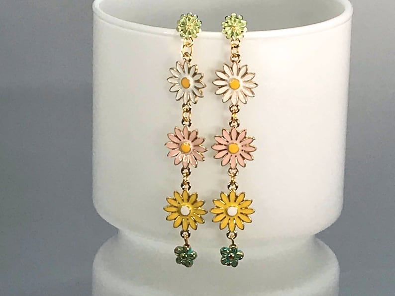 DAISY CHAIN EARRINGS enamel kawaii cute flower earrings cool pretty gift for her unique seventies retro quirky earrings