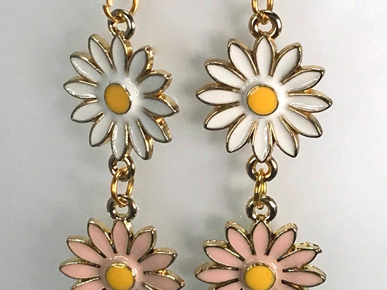 DAISY CHAIN EARRINGS enamel kawaii cute flower earrings cool pretty gift for her unique seventies retro quirky earrings