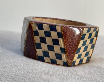 美しいヴィンテージリップスティックレッドムーングロールーサイト