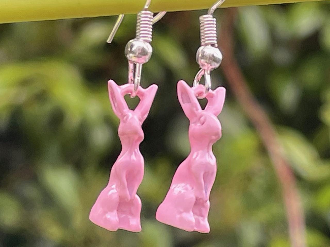 エナメル ラビット イヤリング ピンク カワイイ キュート クール