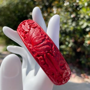 Vintage Chinese Red Carved Cinnabar Bangle Bracelet lotus blossoms fine 6.5