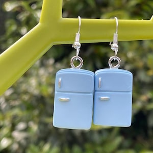 ミニ冷蔵庫イヤリング 陶器ドールハウスミニチュア彼女へのプレゼント かわいい かっこいい ブルー