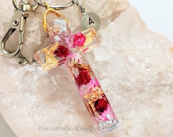 Resin Real Flower Custom Initial Cross Keychain, Unique Keyring, Christian Personalized Gift, Baptism Gift, Baptism Favors, Teacher gift