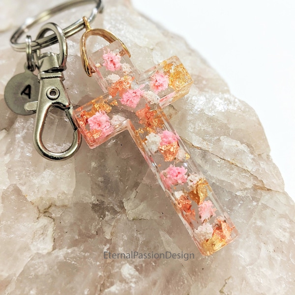 Resin flower Cross Keychain, Personalized gift, Baptism Gift, Baptism Favors, Custom Initial Christian Gifts, Gift for Women, Made To Order