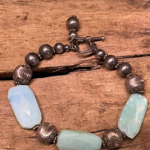 Vintage Artisan Made 925 Sterling Silver & Chalcedony Beaded Toggle Bracelet 8”
