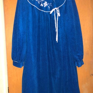 SALE! Sz Med Vintage Komar Blue ,Velour,Long 3/4 Zip, Snap,& Tie Housecoat Robe Loungewear w Pockets