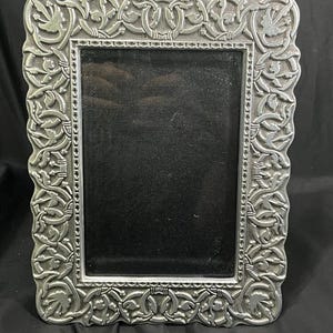 Marco de fotos vintage de peltre macizo de 5 x 7 pulgadas, adornado, de alta calidad