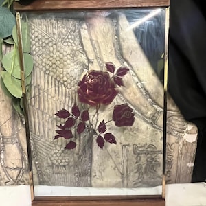 Vintage Klarglasplatte mit Goldrücken lila gemalten Rosen ~ Holzrahmen Buntglas Wohnkultur