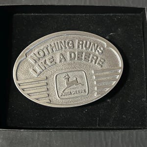 Vintage 1999 3D John Deere Pewter Belt Buckle ‘Nothing Runs Like A Deere’ ~In Original Box