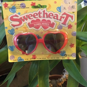 Vintage 1987 Cherry Red Heart Shaped Child Sized SWEETHEART Sunglasses -New in Package