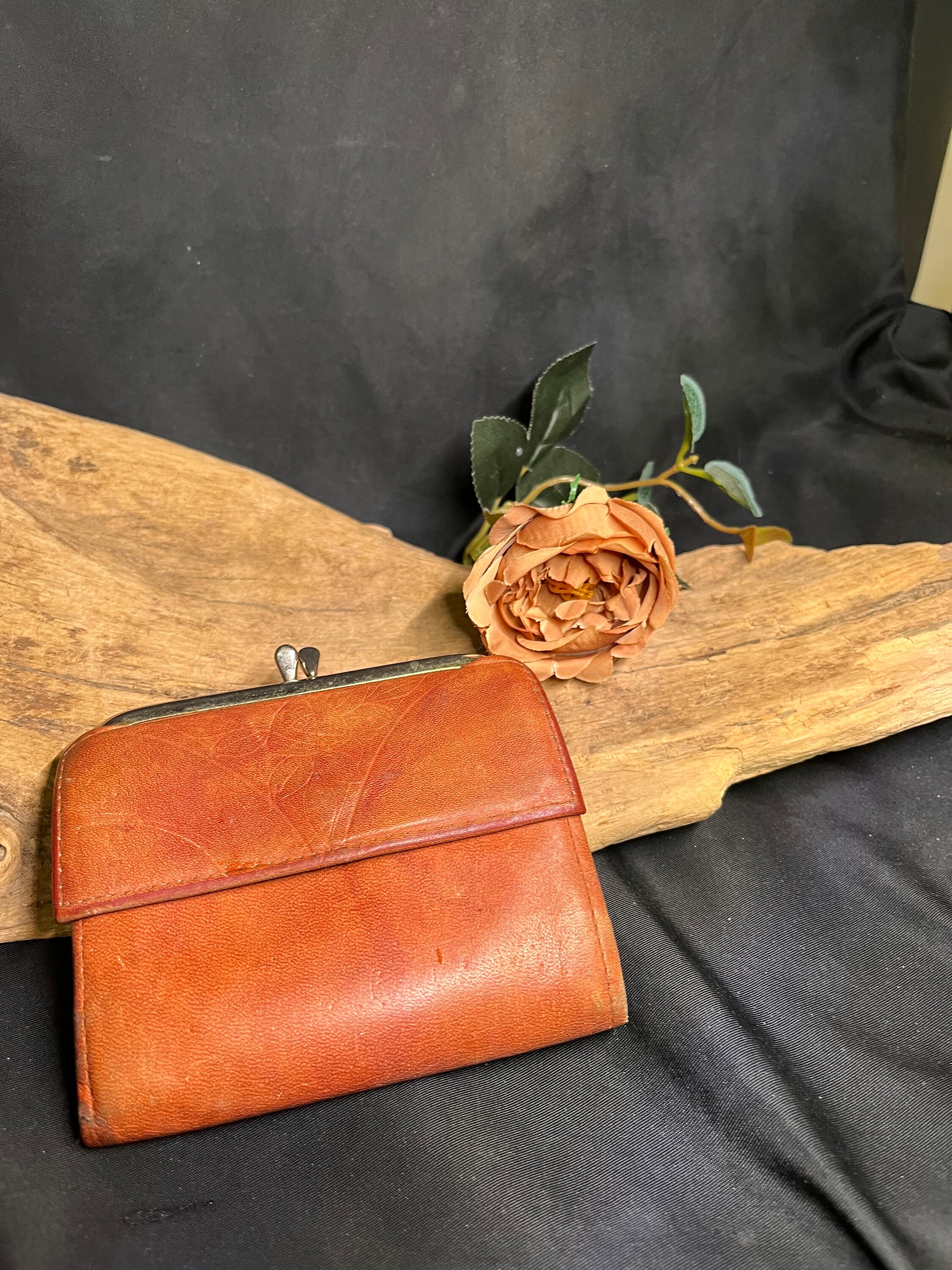 Vintage MCM 60s 70s Tan ROLFS Cowhide Wallet W Etched Flowers Coin Purse Etsy UK