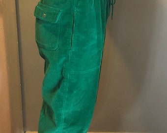 SALE!!  TRENDY 1980s Women’s Vintage Sz Small Liz Claiborne Sport, Irish Green Corduroy Draw String Waist Pants~MINT