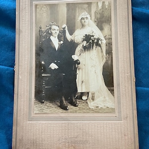 9 x 6" antieke sepia Victoriaanse bruidspaar foto Cabinent kaart / oude foto