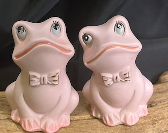Conjunto de 2 figuritas/estatuas de ranas de cerámica rosa vintage / Decoración retro kitsch