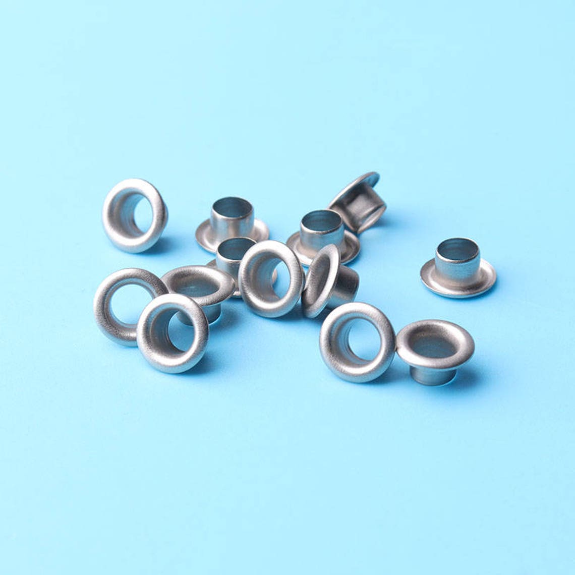 100pcs Grommets Eyelets Gray 4mm Hole for Clothe Making Leather Working
