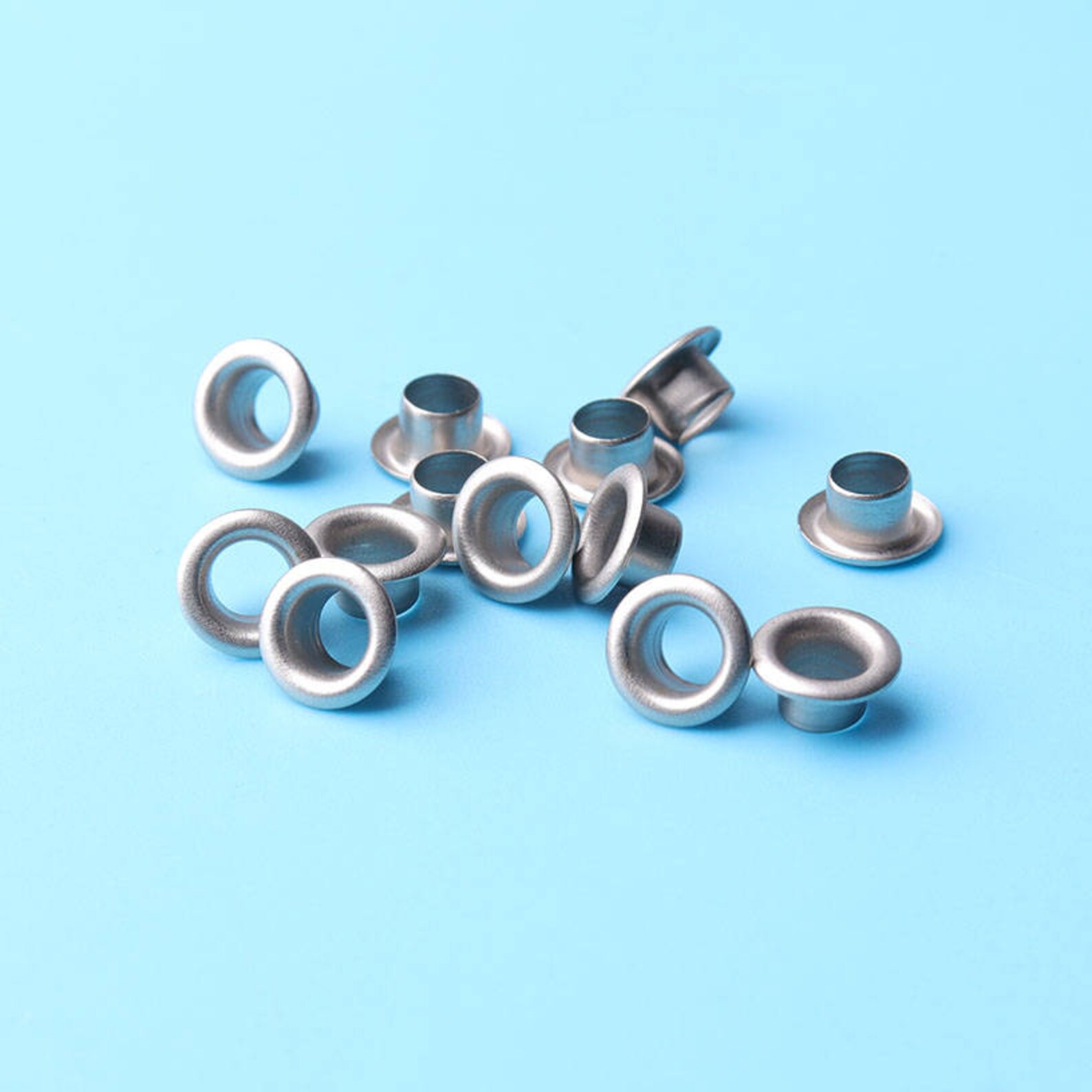 100pcs Grommets Eyelets Gray 4mm Hole for Clothe Making Leather Working Canvas Grommets Eyelets