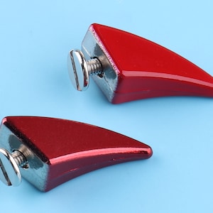 Punk Screwback Ohrstecker Horn Niete mit roter Farbe, für Leder Handwerk Schuhe Tasche Gürtel 18 * 12 mm