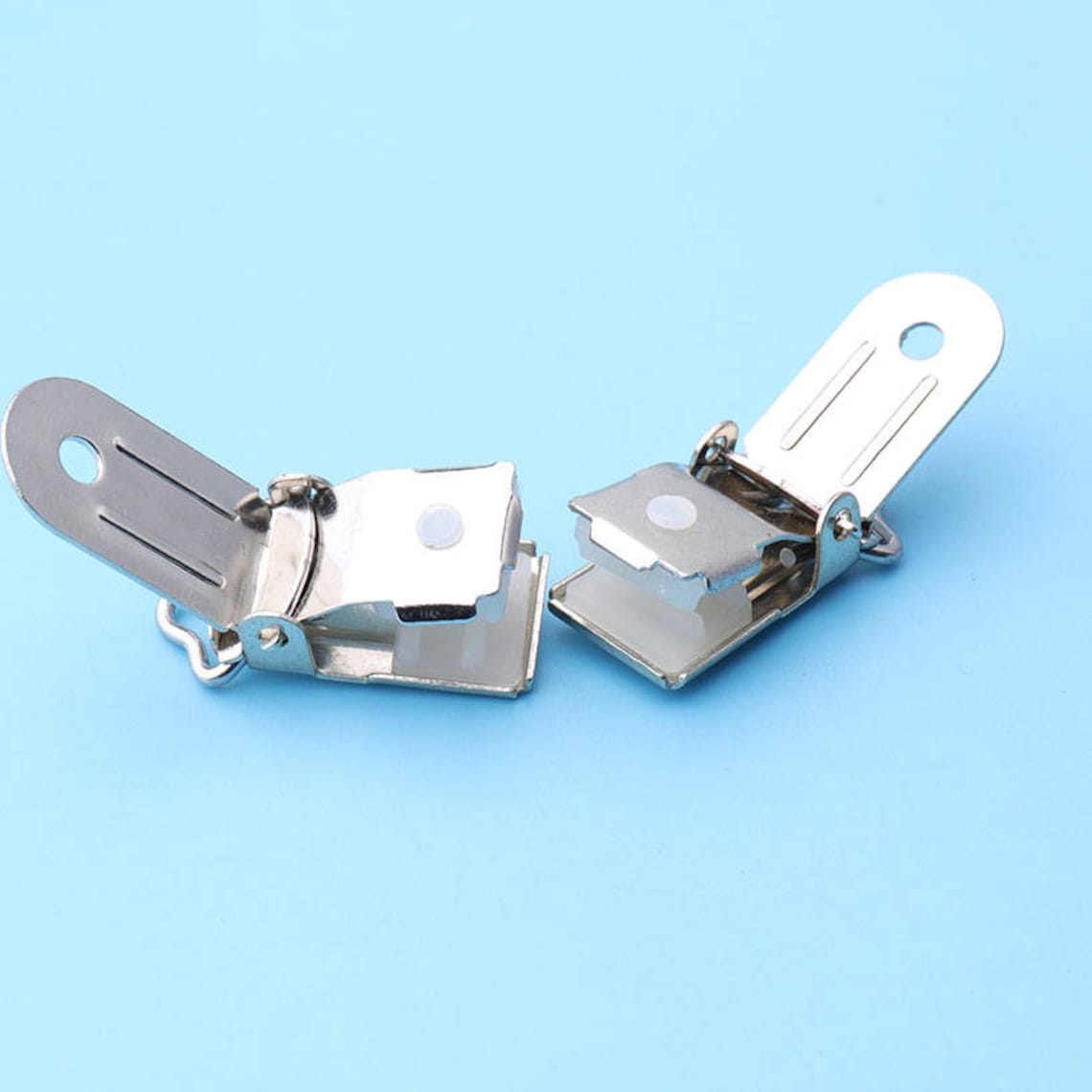 4pcs 17mm Strap Suspender Clips Silver Metal Suspender Clips Round