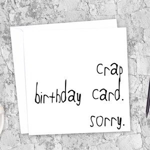 Carte d'anniversaire grossière et drôle. Carte de joyeux anniversaire de merde. Insolent et hilarant. Impression de haute qualité
