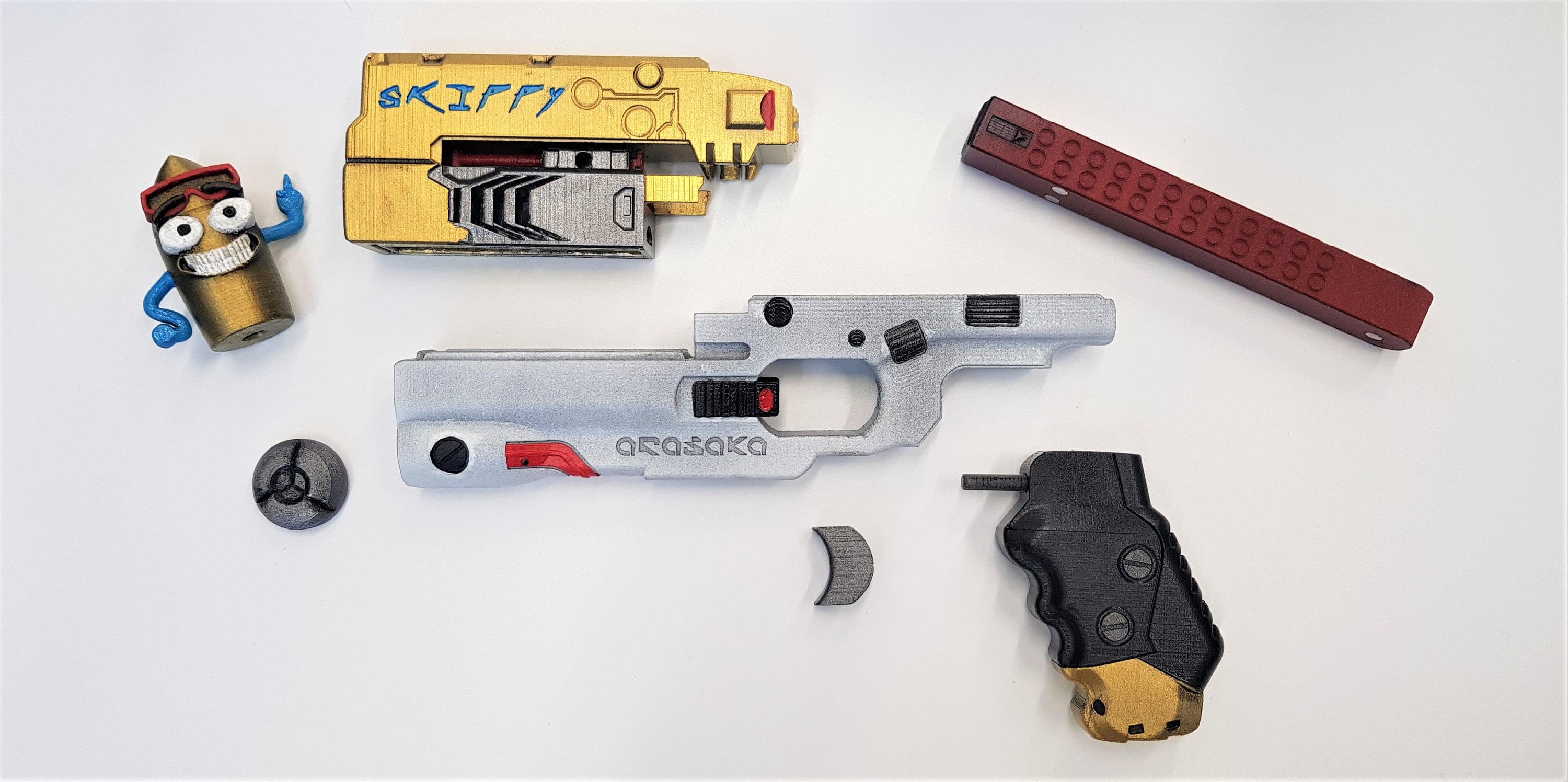 Digital Download Skippy the Legendary Cyberpunk 2077 AI Hand Gun Prop  Includes Display Plinth and Miniature by Collins Creations 3D 