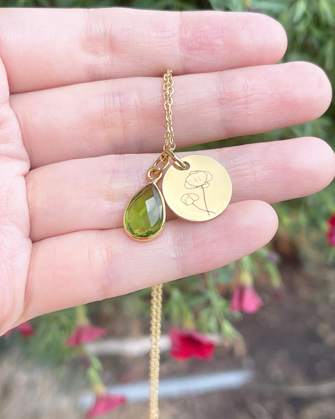 Peridot stone sale necklace