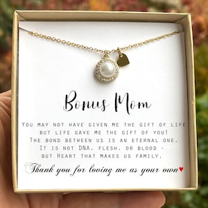 Bonus mom gift from bride Bonus mom necklace Stepmom wedding gift from the groom Dainty pearl necklace Christmas gift for mom mother in law