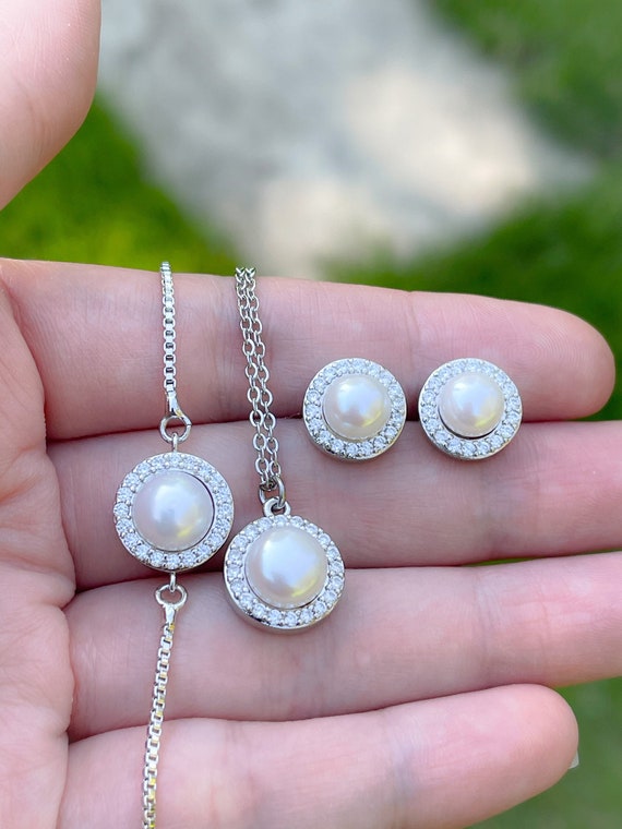 June pearl birthstone on sale necklace