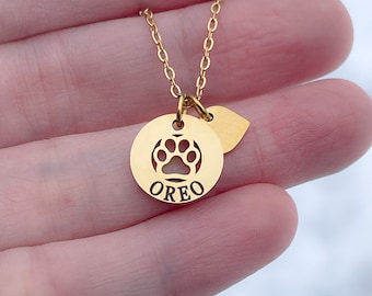 Paw Print Name Necklace, Personalized Tiny Dog Paw  , Minimalist Paw Necklace, Animal Necklace, Pet Necklace, Christmas Gift -BLANK CARD