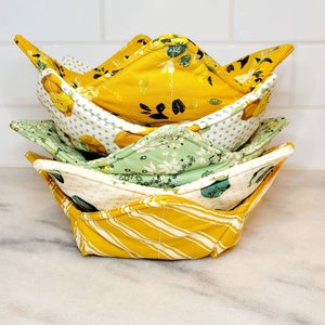 Large Boho Bowl Cozy, Bowl Cozies, Soup Bowl Holder, Hot Pad, Microwaveable Bowl Holder, Kitchen Coaster, Reversible Quilted Bowl Cozies