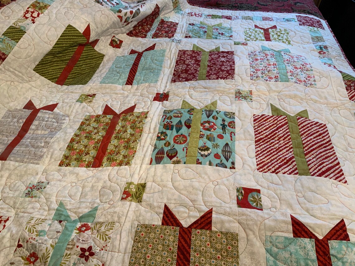 Christmas Presents Quilt | Etsy